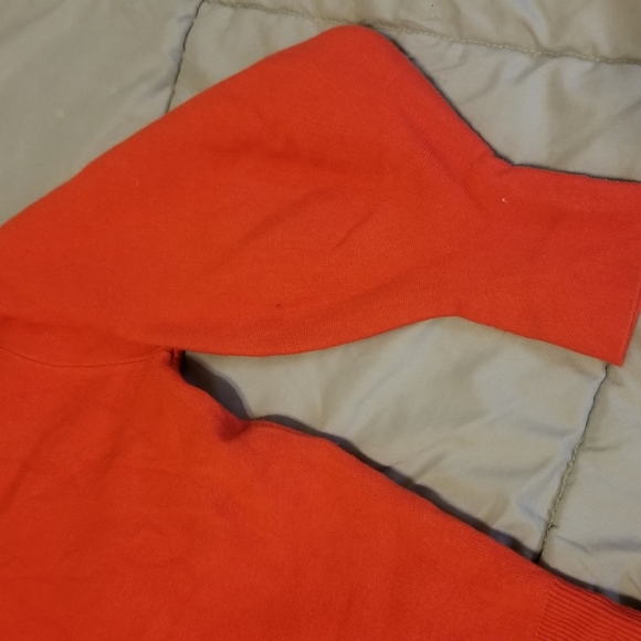 H&m red sweater with big sleeves - Picture 5 of 6